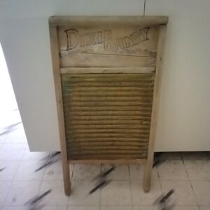 Vintage Washboard - Brown and Gold